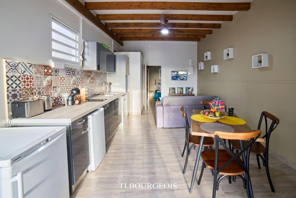 Appartamento Le Ti Bourgeois Riviere-Salee Esterno foto